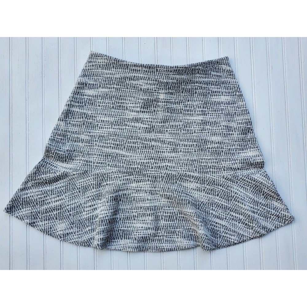 LOFT Black White Tweed Knit Flounce Hem Mini Skirt Small Elastic Waist Corpcore
